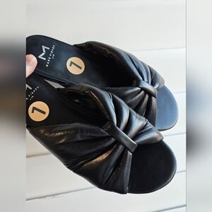 Marc Fisher Leather Slips Sandals  Flats Black padded size Z
